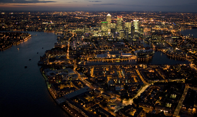 Illustration for article titled Spectacular Night Photography of London Causes Awe, Vertigo